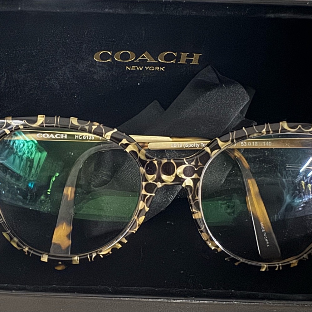 Coach  Leopard Pattern Sunglasses - Picture 2 of 6